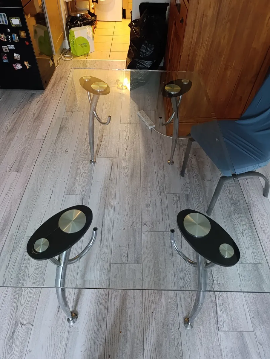 Glass table - Image 2