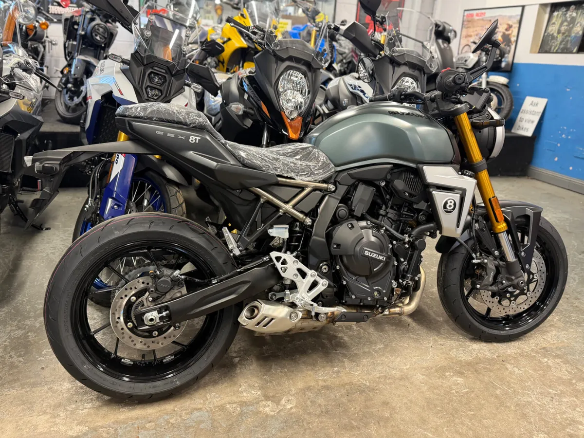 2026 SUZUKI GSX-8T - Image 3