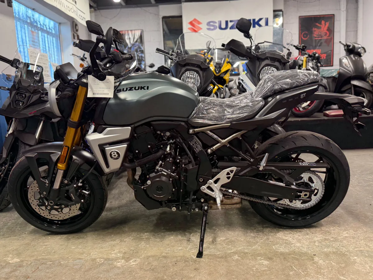 2026 SUZUKI GSX-8T - Image 4
