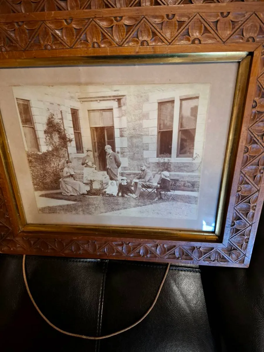 Walnut photos antiques. Designer - Image 1