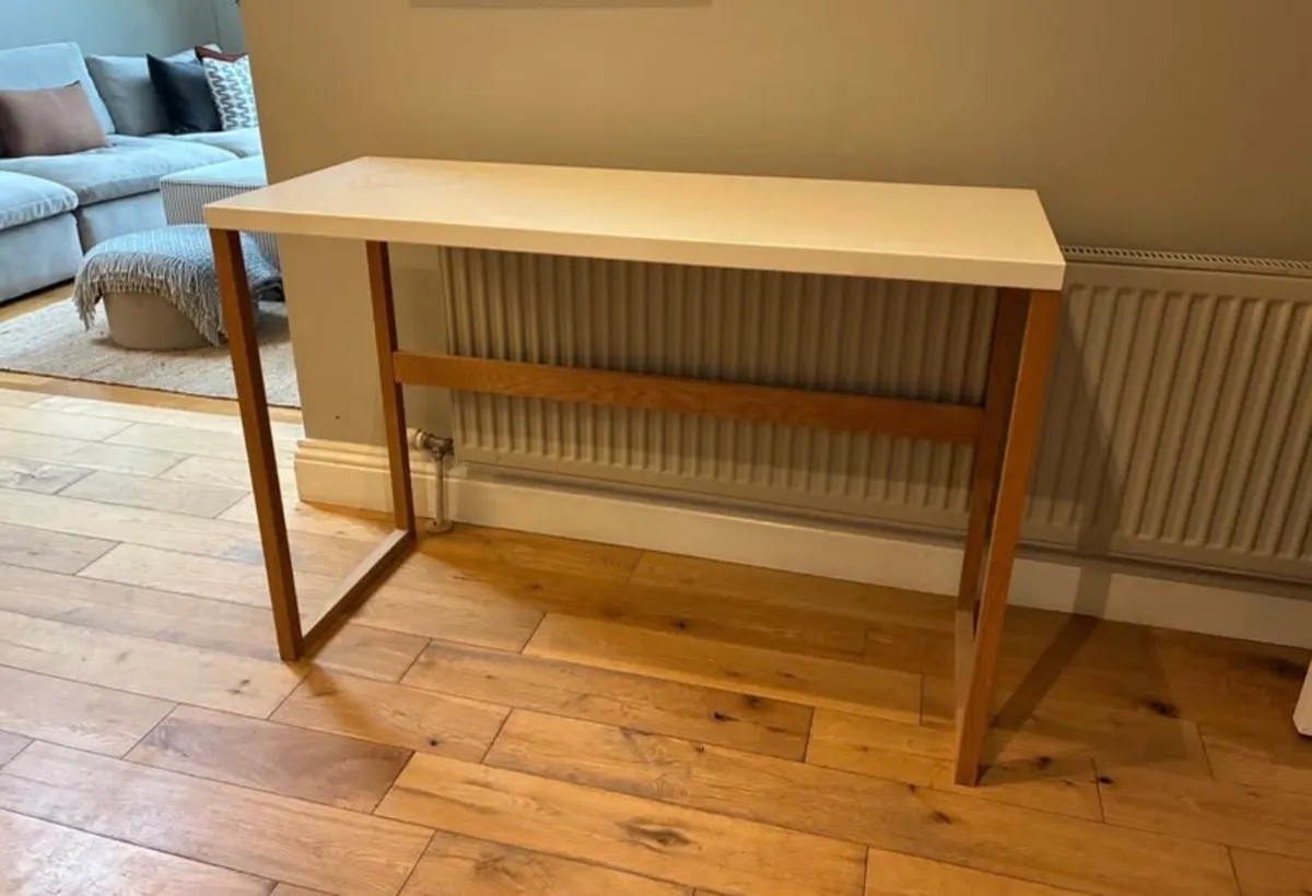Console table - Image 1