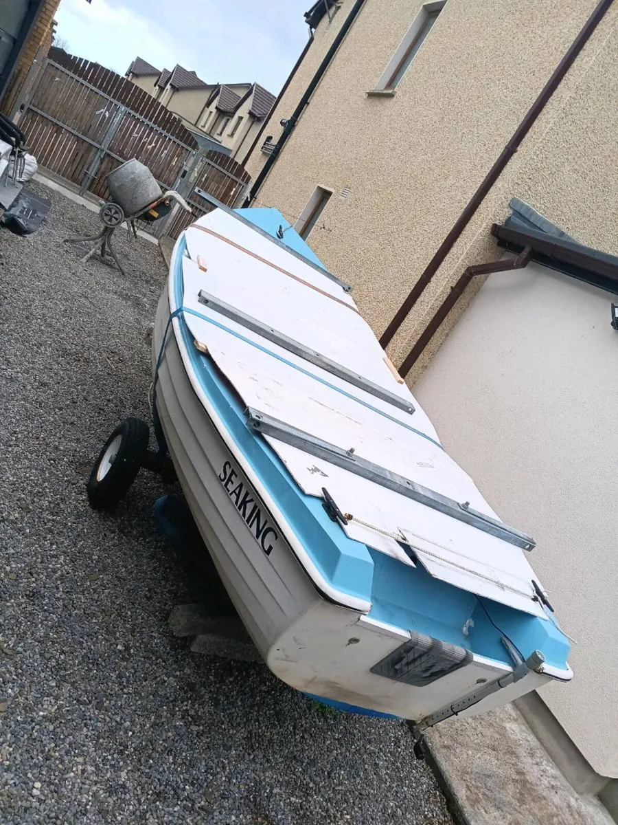 16 foot boat - Image 3