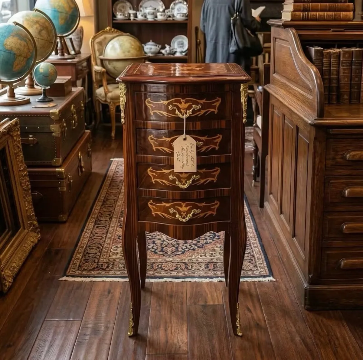 Nice little 4 drawer inlaid locker