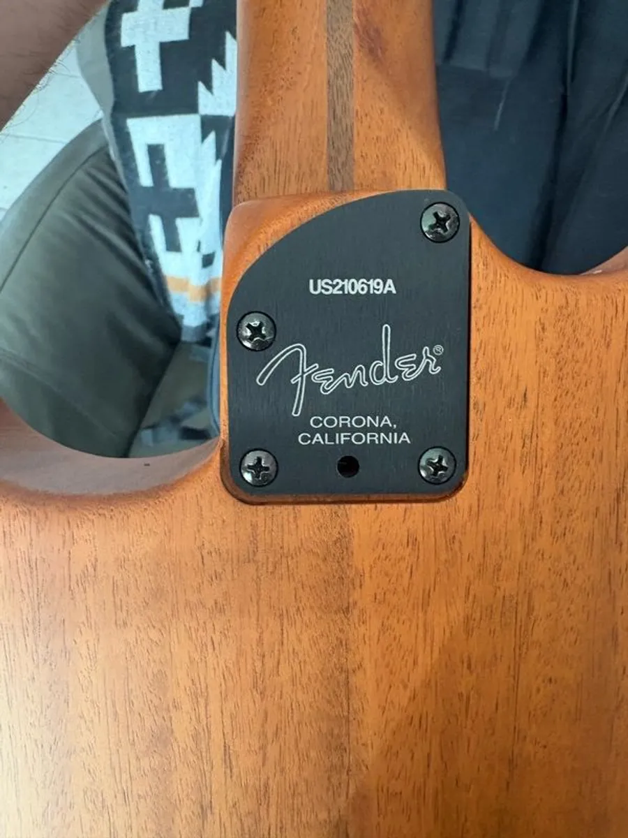 Fender Acoustasonic AM - Image 4
