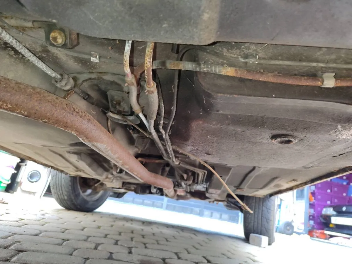 Ford Escort - Image 2