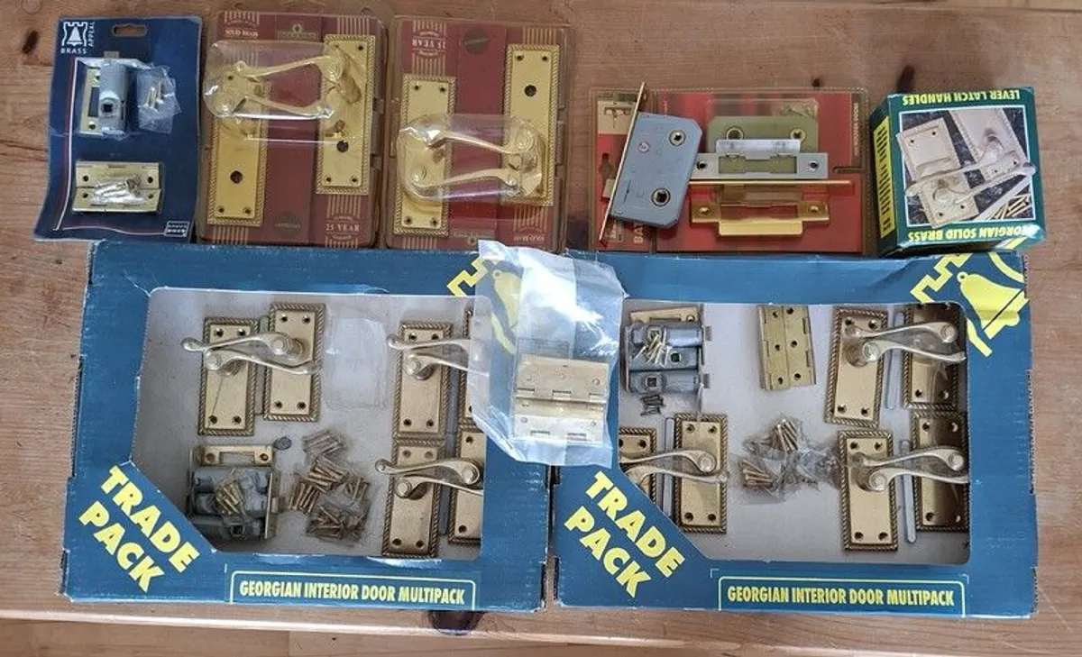 Door handles and hinges