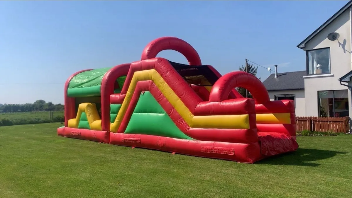 Bouncy castles - Image 1