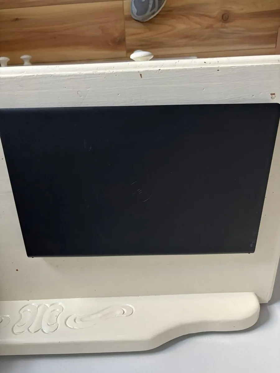 Dell Inspiron 15 - Image 3