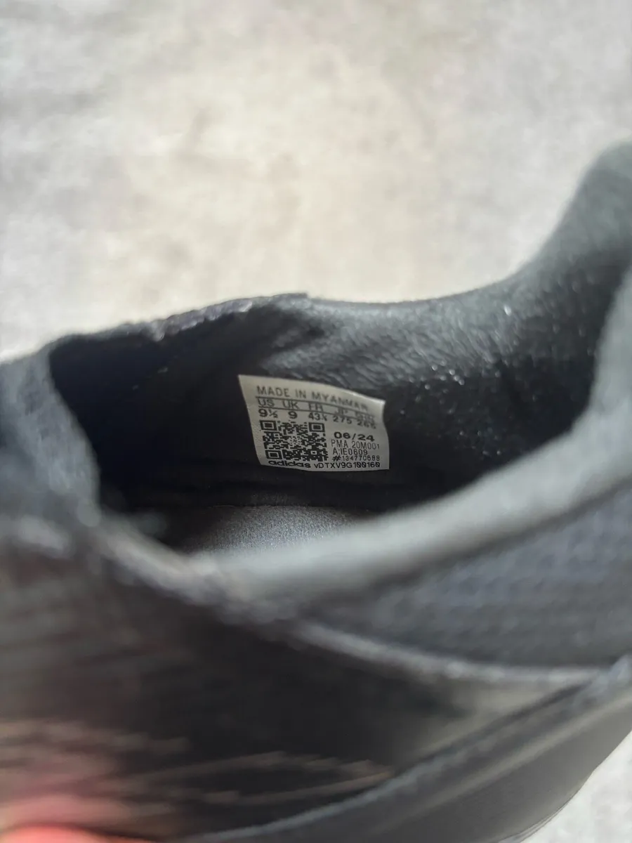 Adidas F50 laceless black - Image 4