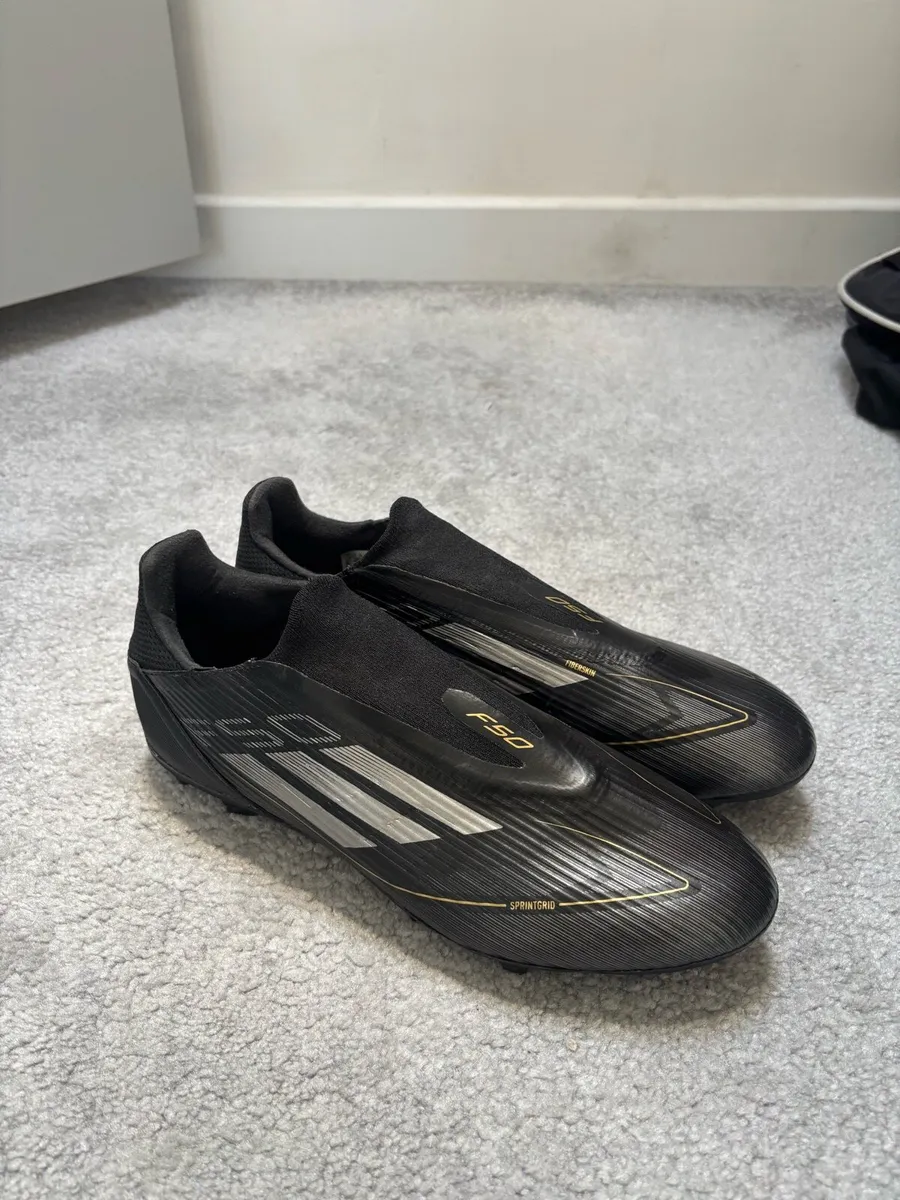 Adidas F50 laceless black - Image 1