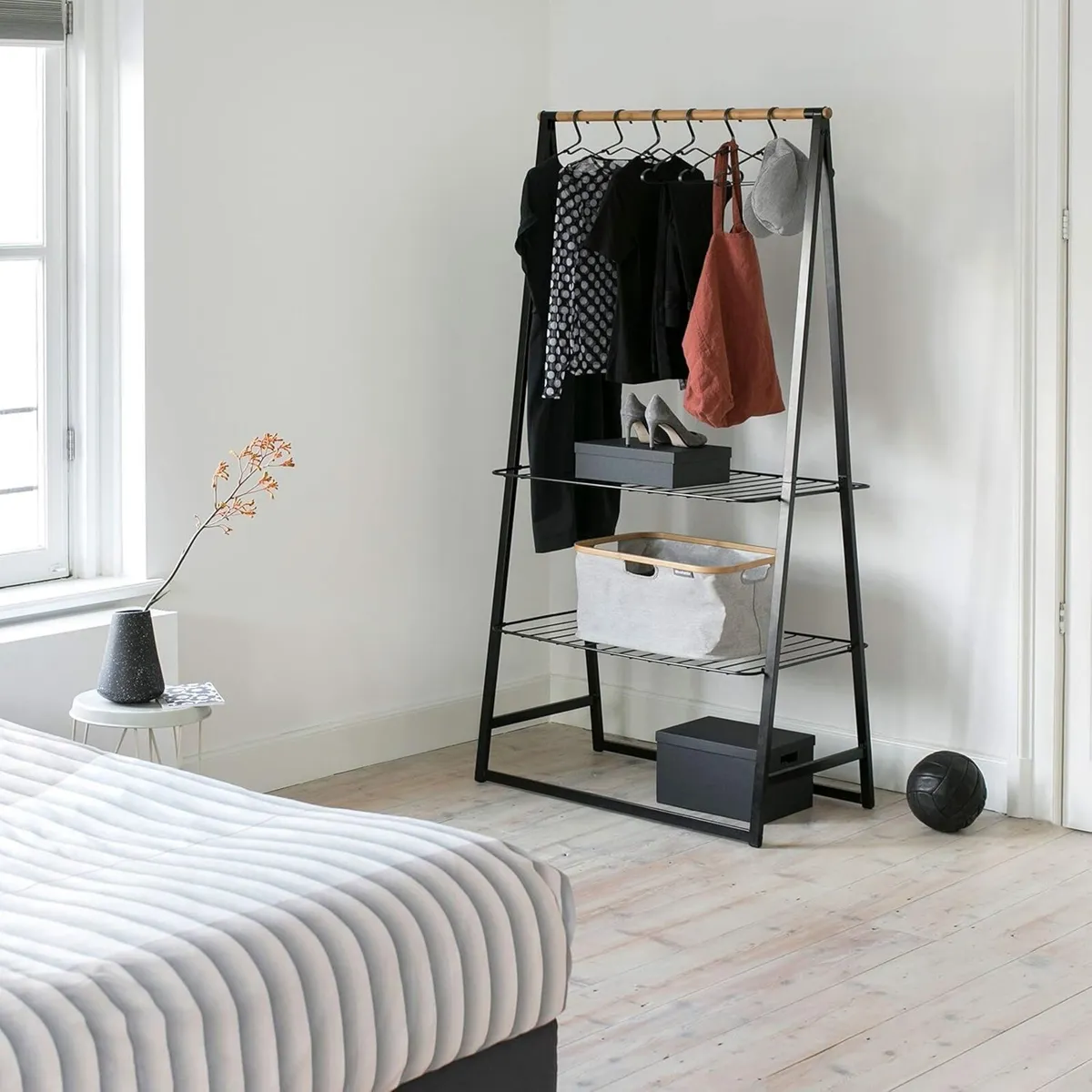 - Linn Clothes Rack Large Multi-functional - Image 2