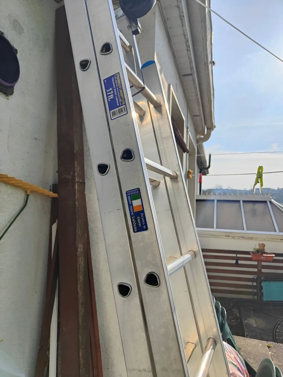 Folding Roof Ladder, Alu, 17ft - Image 1