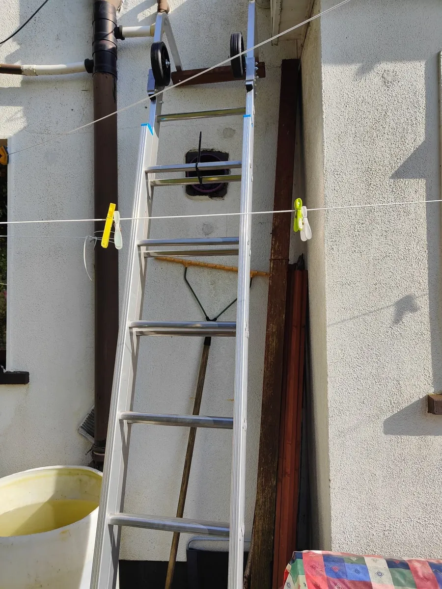 Folding Roof Ladder, Alu, 17ft - Image 2