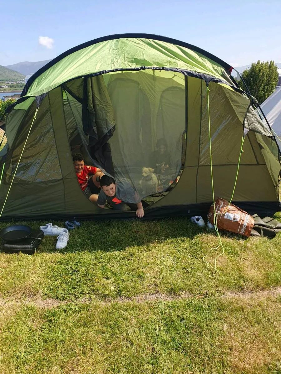 Tent - Image 3