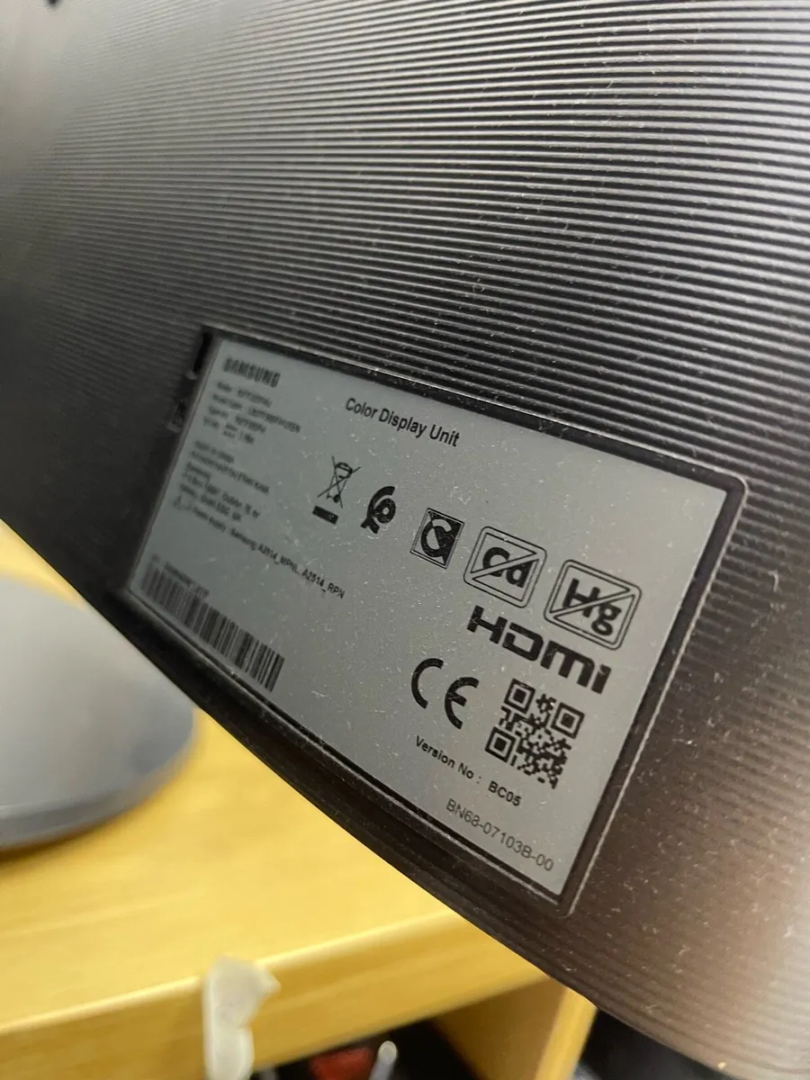 2 x 27 inch monitors - Image 2