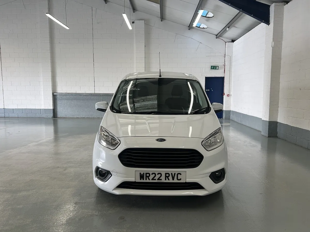 2022 Ford Transit Courier Small Panel Van - Image 4