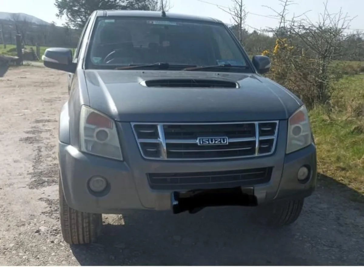 Isuzu D-Max 2010 - Image 1