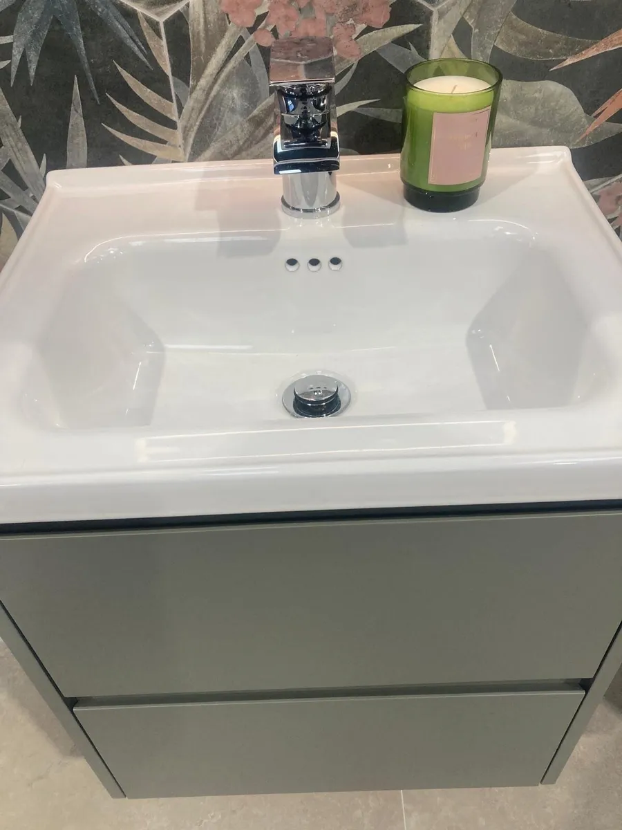 Bathroom vanity unit - Image 4