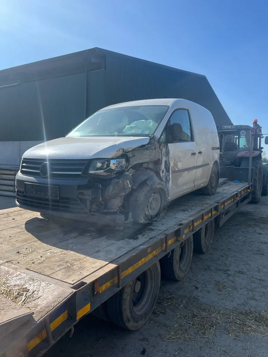 VW Caddy 160k km - Repairable/ breaking + shelving - Image 4