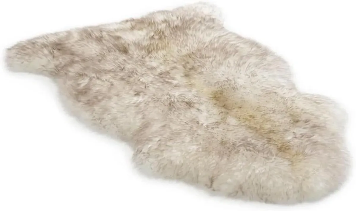 Plush Sheepskin Floor Rug – Thick Soft Long Wool - Image 1
