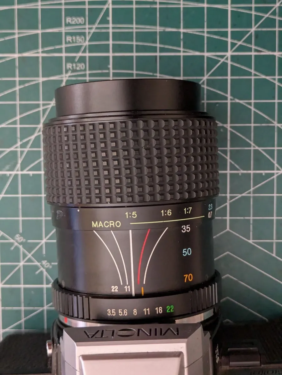 Minolta MD mount Tokina 35-70mm zoom lens - Image 3