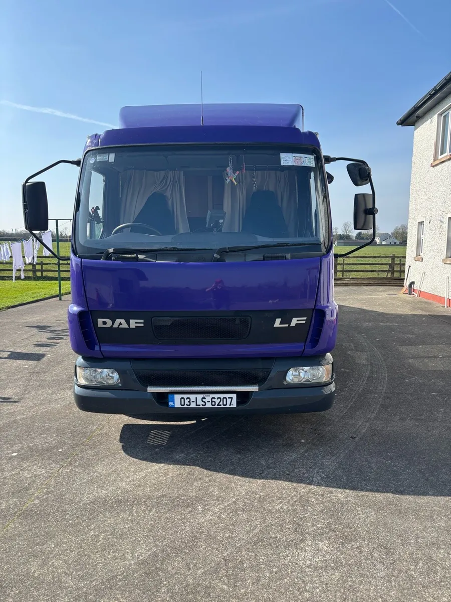 7.5 ton horse lorry - Image 3