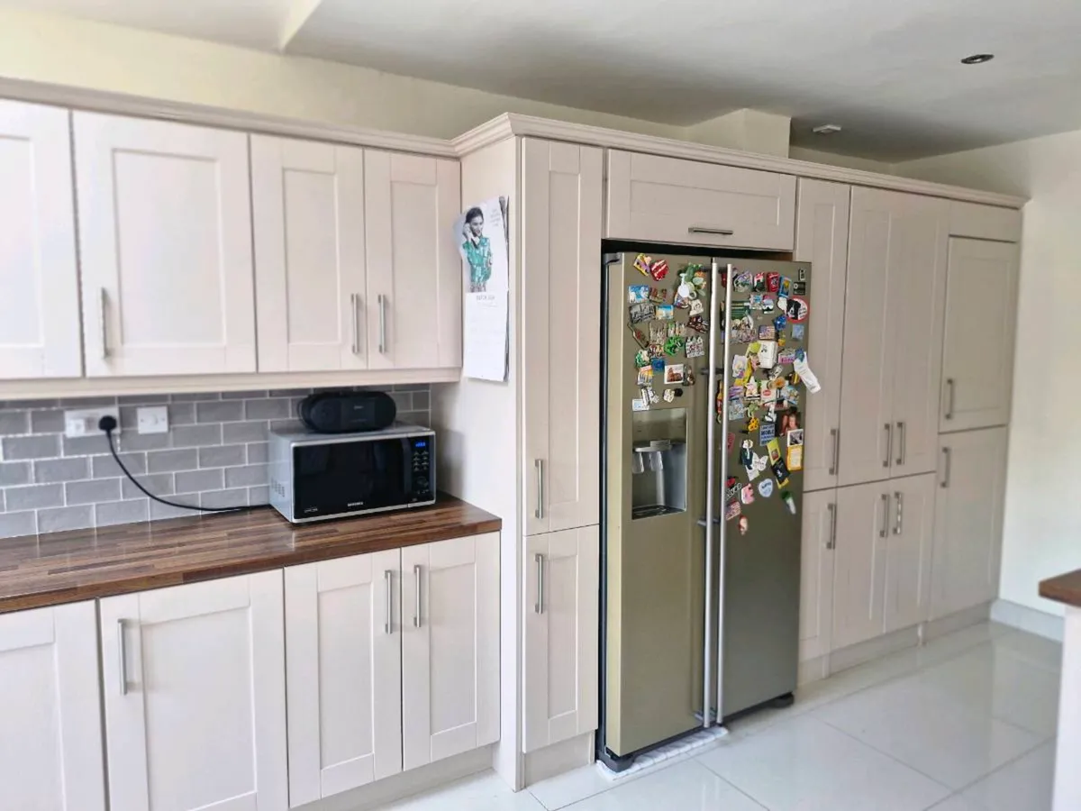 Fitted Kitchen - Image 1