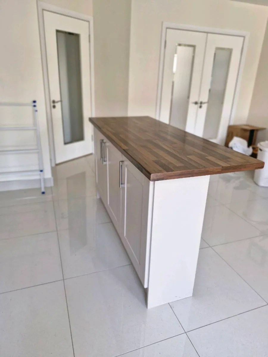 Fitted Kitchen - Image 4