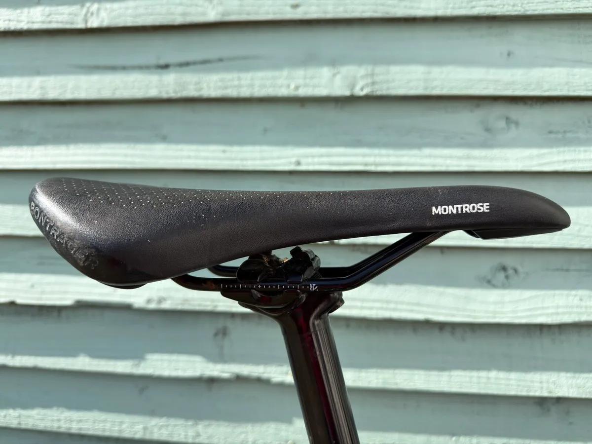 Trek Emonda ALR 4 Road Racing Bike - Image 4