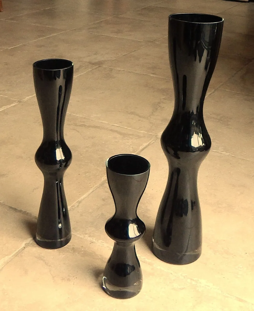 Set of 3 Villeroy & Boch Black Glass Vases - Image 1
