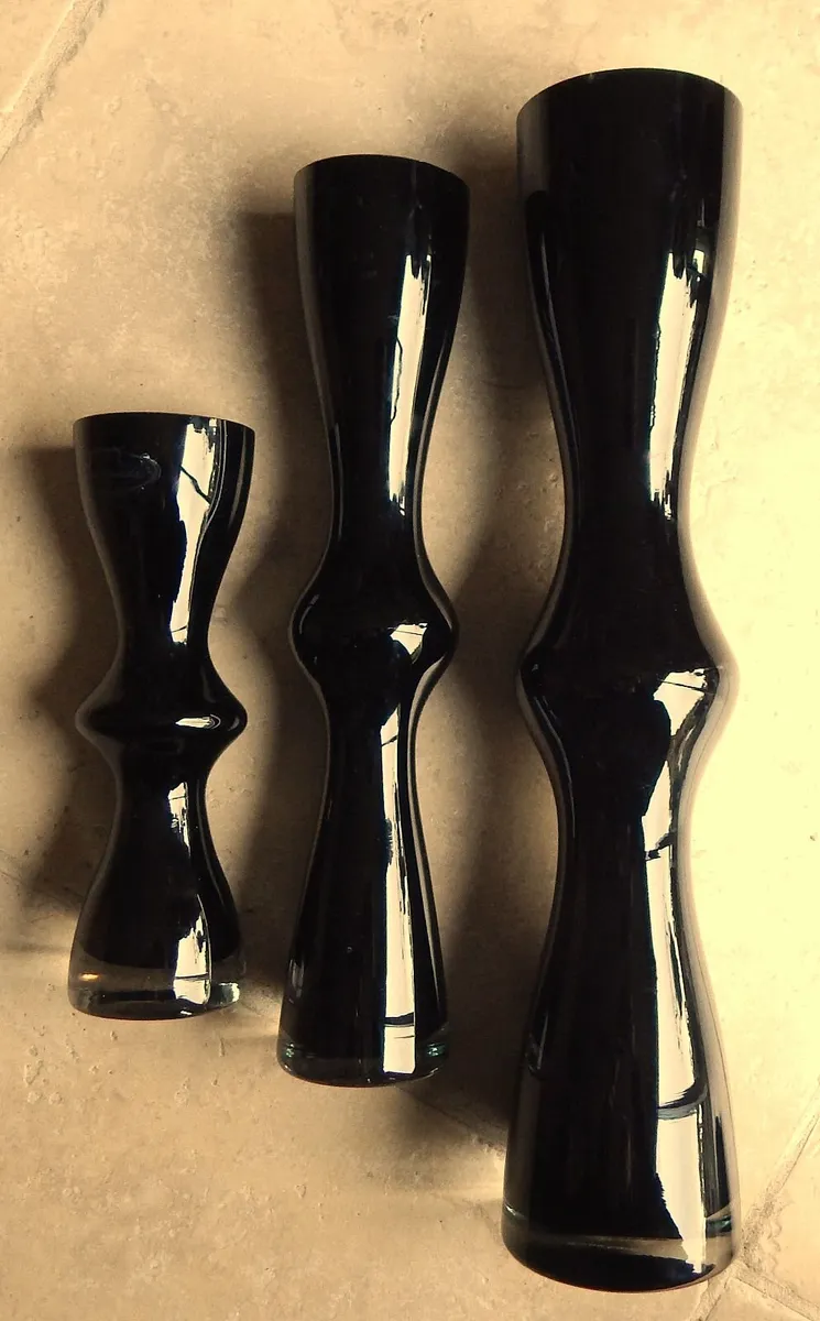Set of 3 Villeroy & Boch Black Glass Vases - Image 4