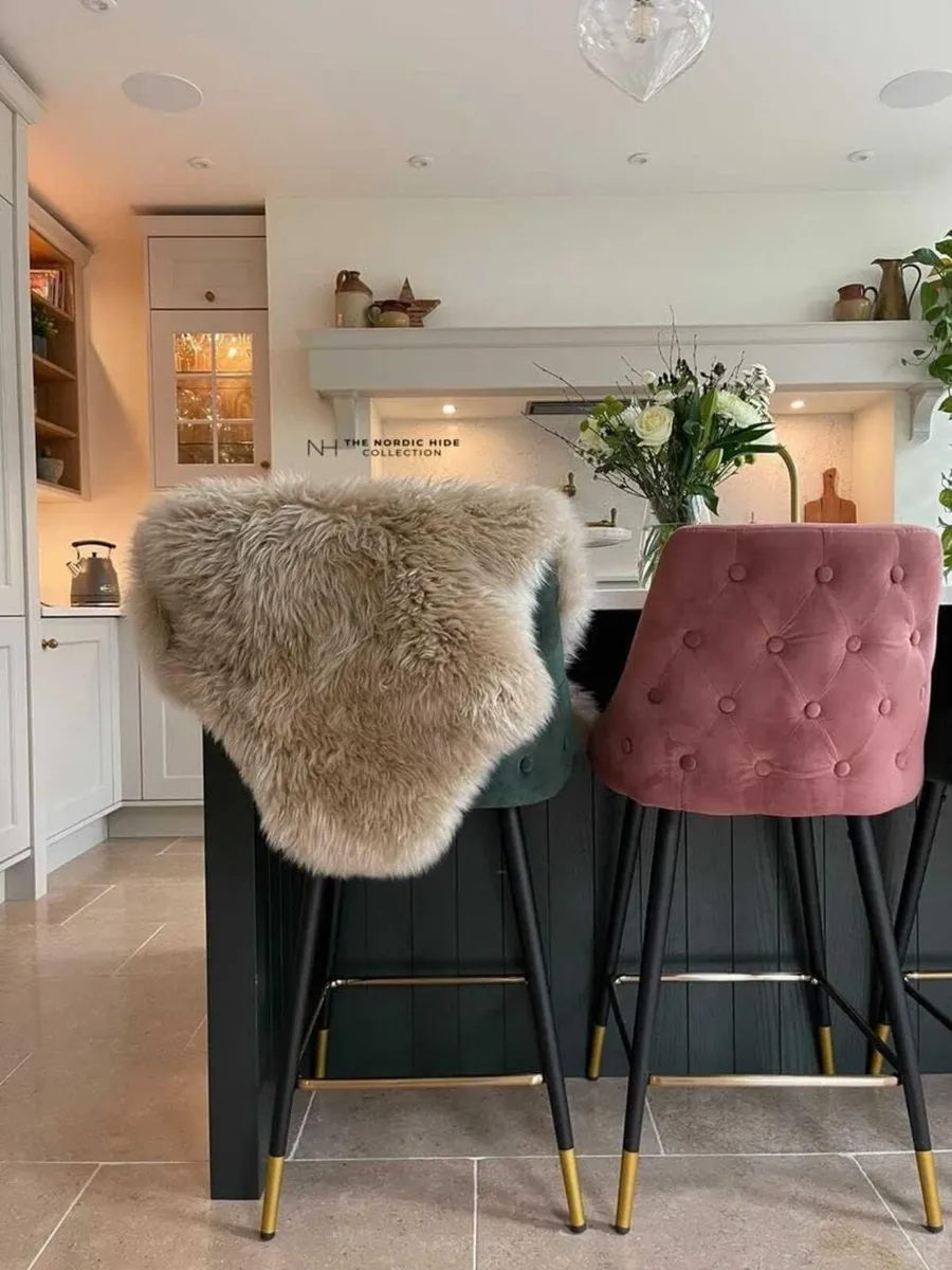 Beige Oyster Sheepskin Rug XL Genuine Single - Image 2