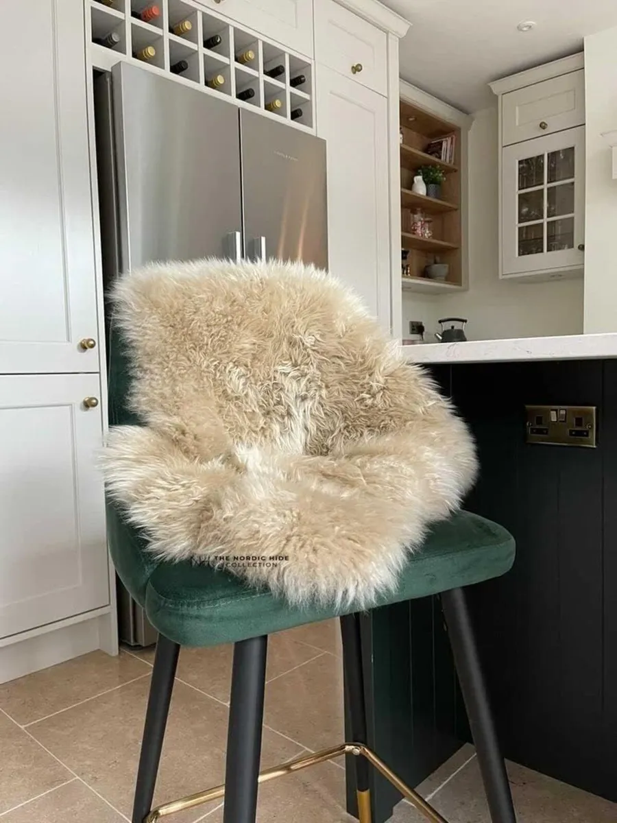 Beige Oyster Sheepskin Rug XL Genuine Single - Image 3