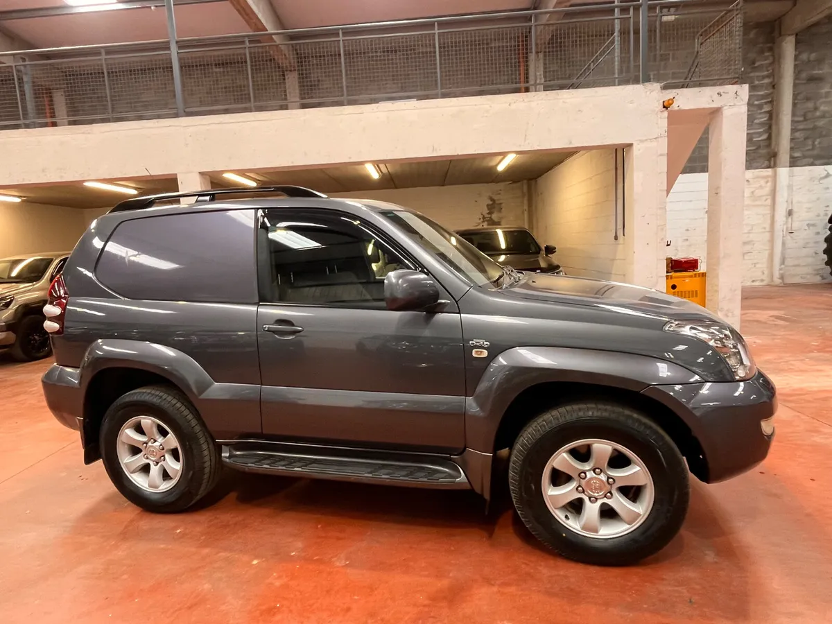 Toyota Land Cruiser 2008 - Image 3