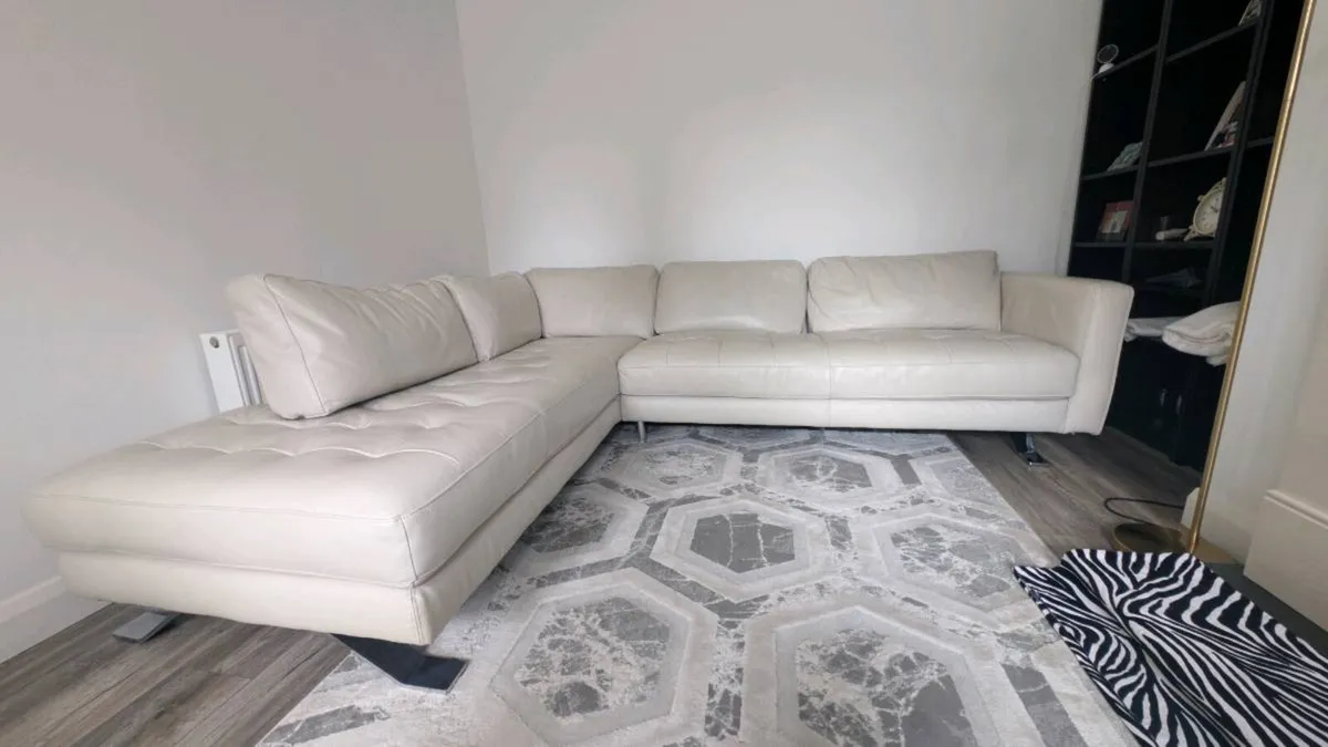 Sofa l shaped - Image 1
