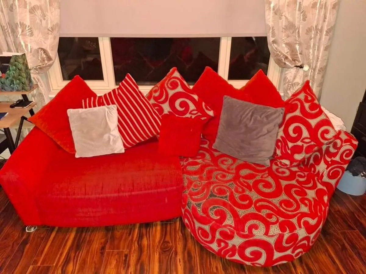 2 & 3 Seater Couch for sale in good order. - Image 1