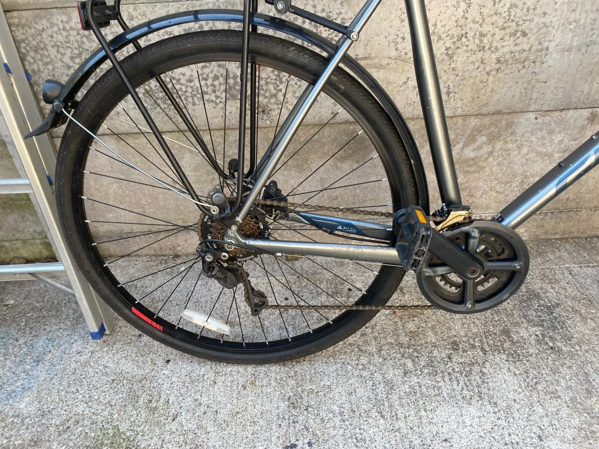 Giant Escape 2 Hybrid Means Bikes - Image 2