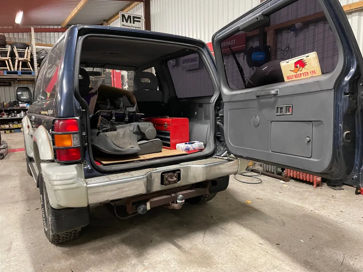 Mitsubishi Pajero 2.8 1993 - Image 2