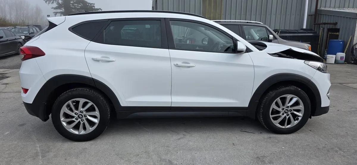 171 HYUNDAI TUCSON DIESEL - Image 4