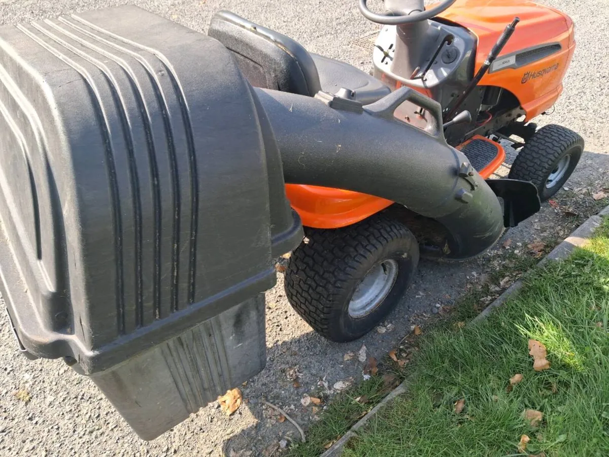 Husqvarna lawnmower - Image 4