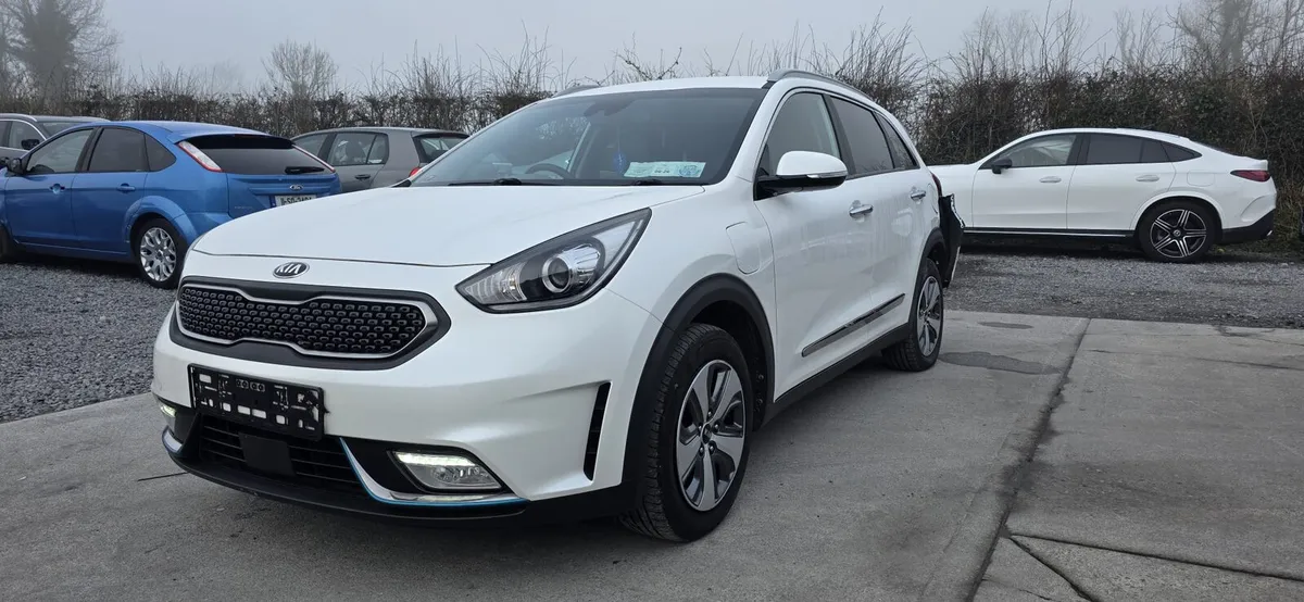 191 KIA NIRO HYBRID - Image 2