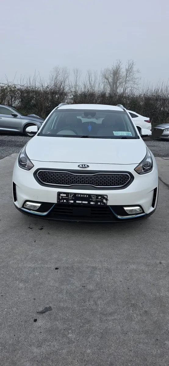 191 KIA NIRO HYBRID - Image 3