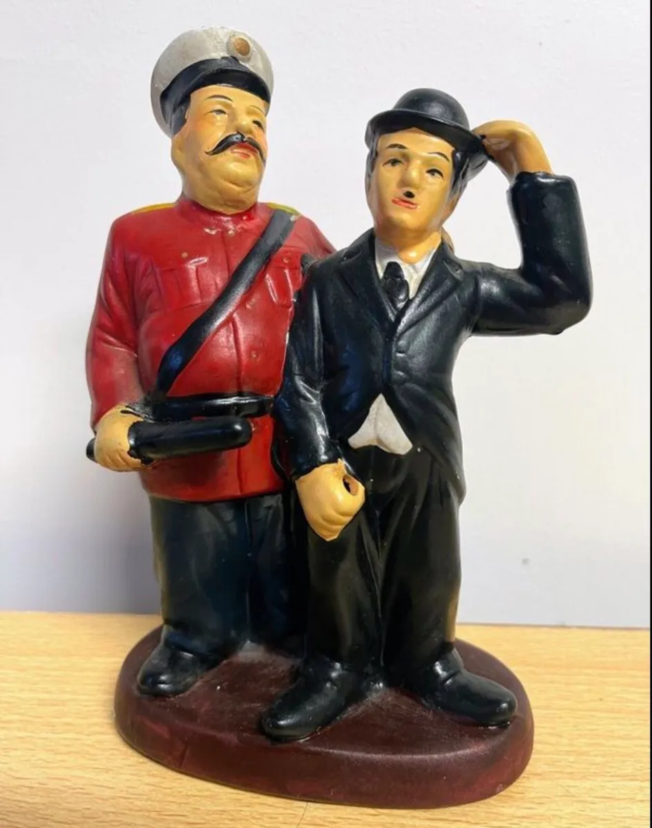 Collection of 4 Laurel and Hardy Figurines - Image 3