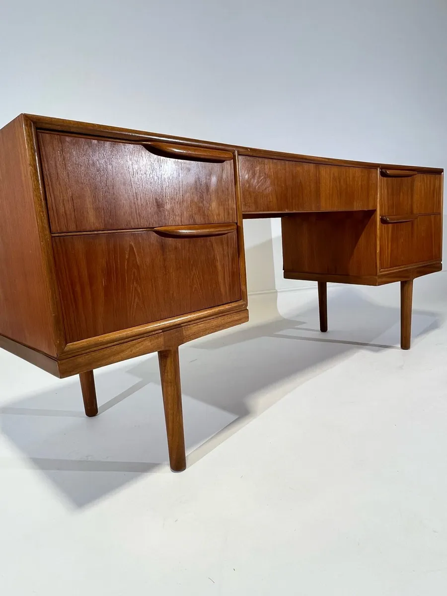 Mid century desk - Image 1