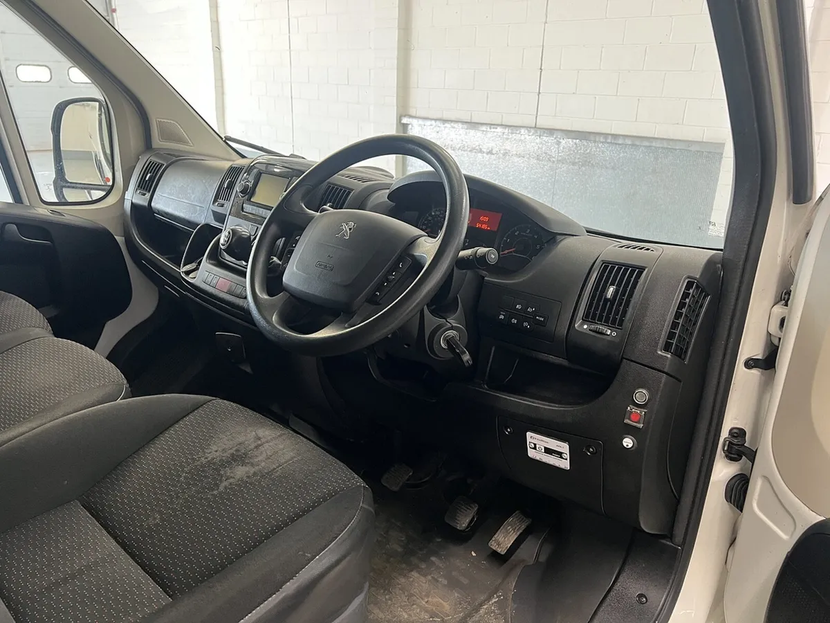 2020 Peugeot Boxer Panel Van - Image 4
