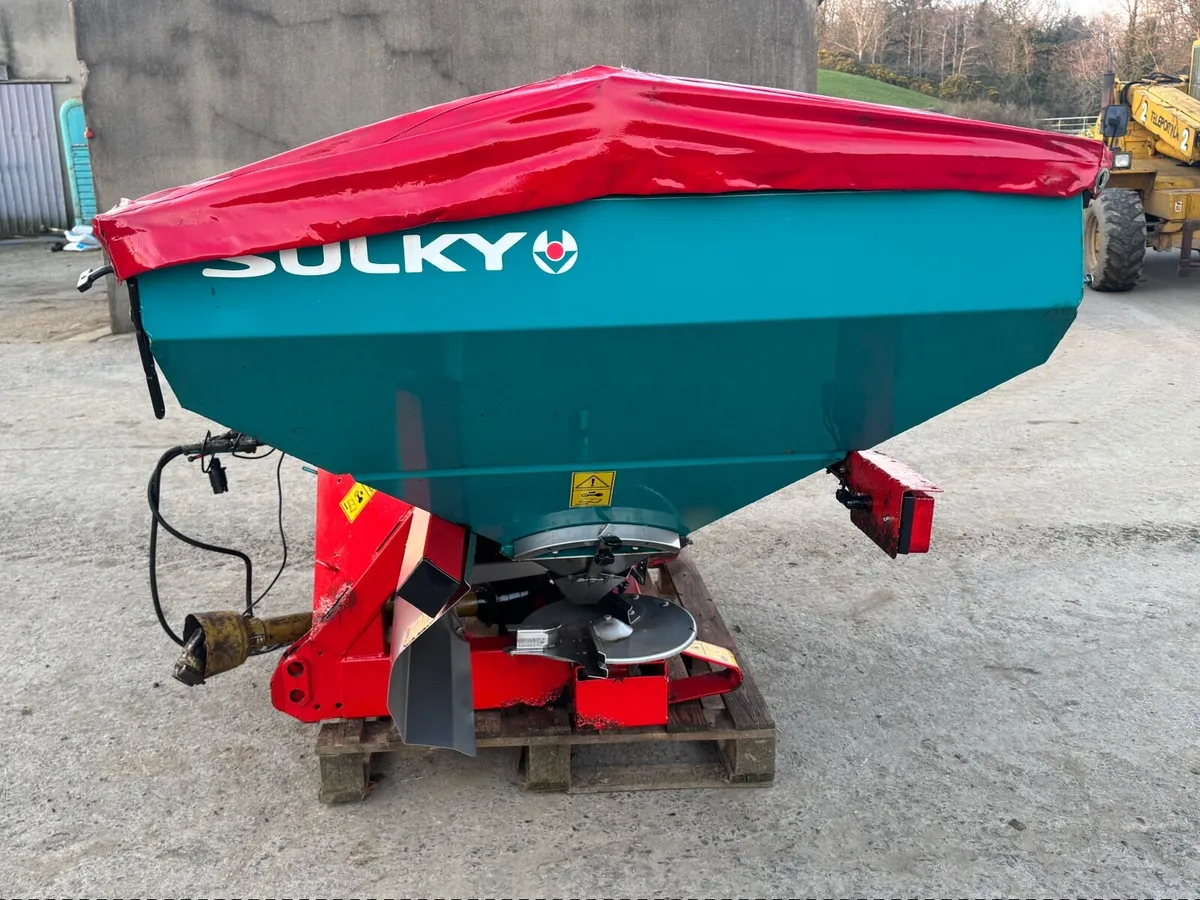 Fertiliser sower - Image 2