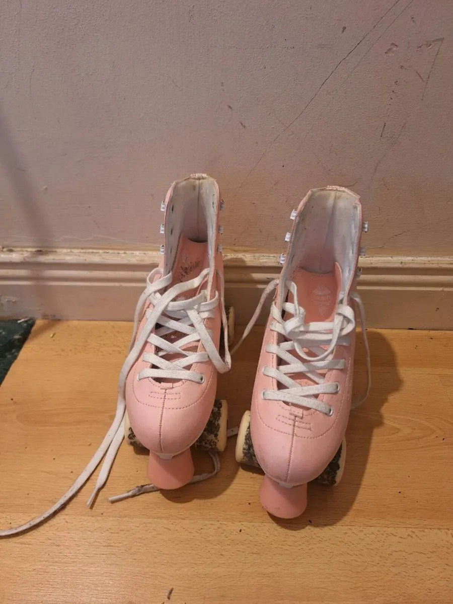Rollerskates - Image 1