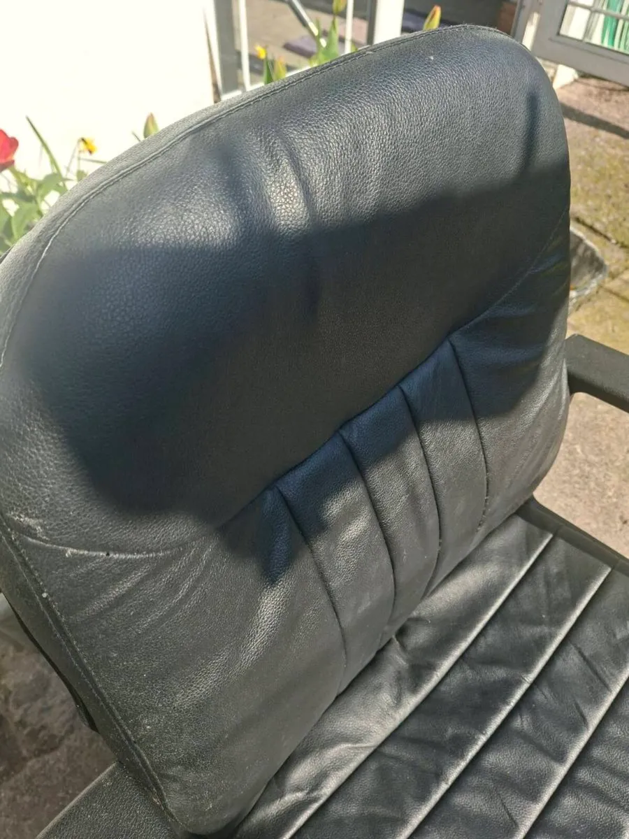 Very comfortable Conference chair - FREE - Image 3