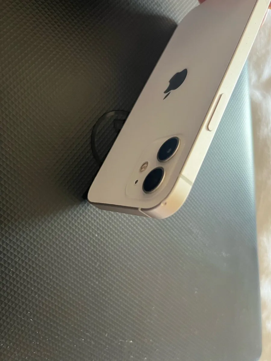 iPhone 12 64 GB - Image 3
