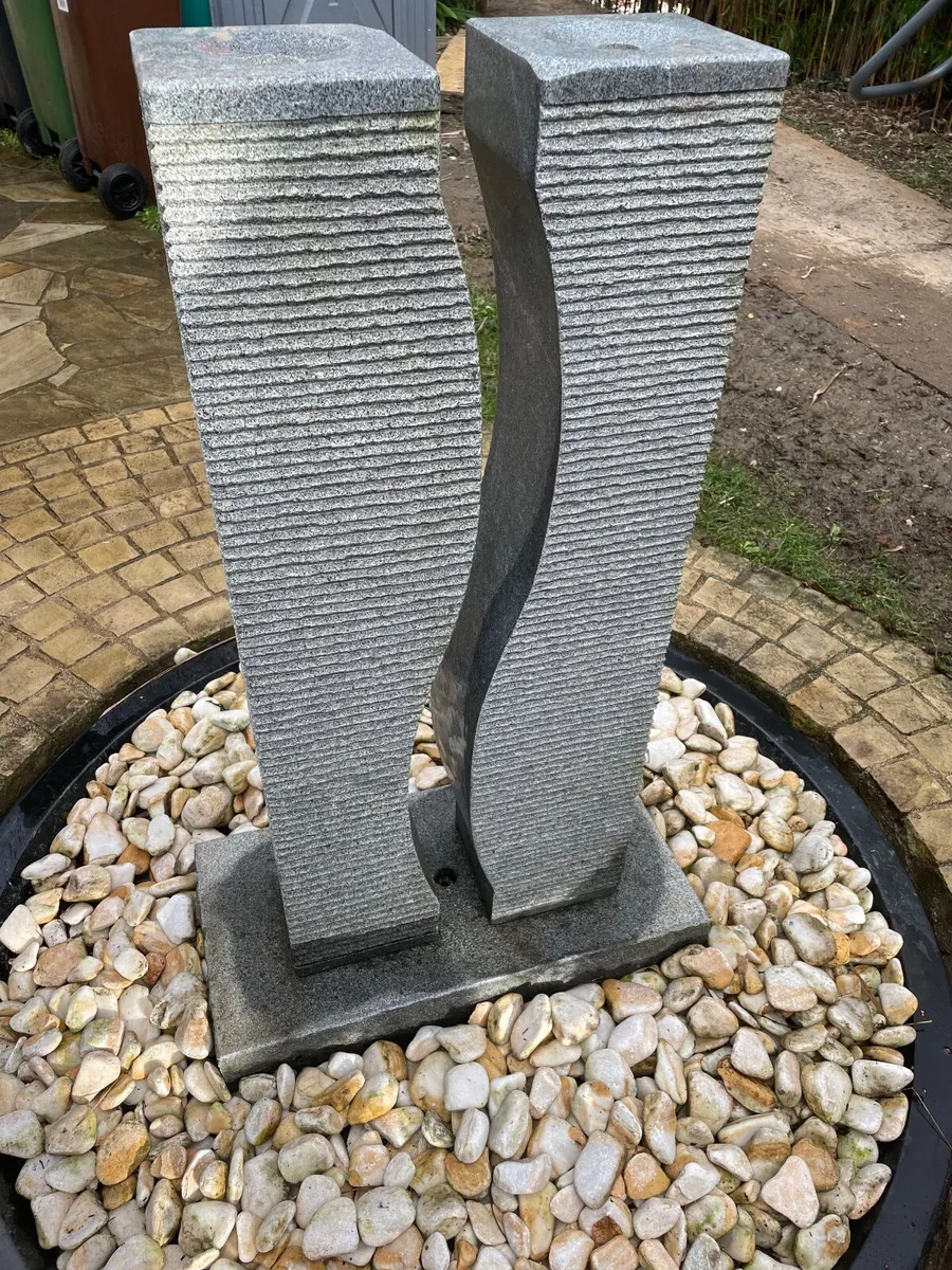 Granite ripple effect garden water feature - Image 2